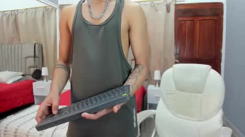 julian billy online show from January 31, 7:08 pm