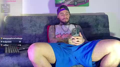 Julian independent model online show from February 9, 12:31 pm