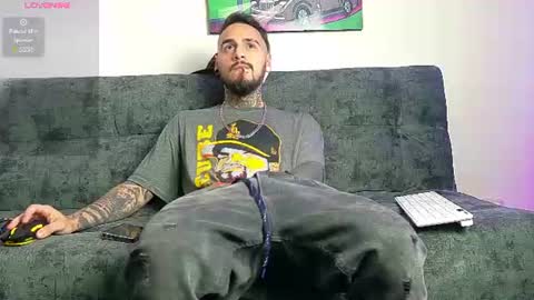 Snapshot of julian_tattoo chatting on July 8, 6:45 pm Julian independent model online show from July 8, 6:45 pm