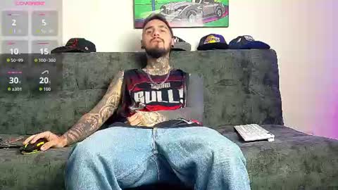 Snapshot of julian_tattoo chatting on July 11, 7:27 pm Julian independent model online show from July 11, 7:27 pm