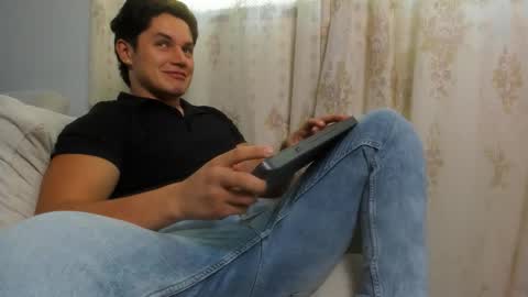 Snapshot of julian_wallace1 chatting on May 19, 3:29 pm julian_wallace1 online show from May 19, 3:29 pm
