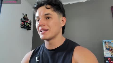 Snapshot of julian_wallace1 chatting on May 20, 7:20 pm julian_wallace1 online show from May 20, 7:20 pm