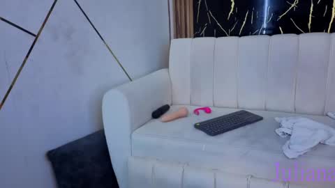 JULIANA AND CHRIS online show from April 14, 5:41 pm
