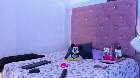 Snapshot of julianacarter chatting on February 21, 7:26 pm JulianaCarter online show from February 21, 7:26 pm