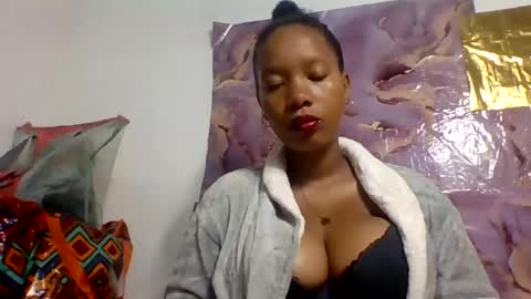 Julianah online show from July 11, 5:43 am