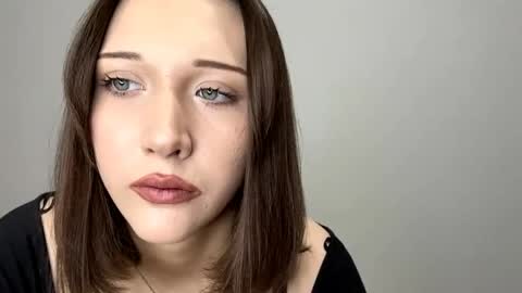 Kira online show from April 18, 4:22 pm