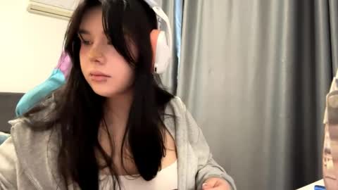 MIa online show from May 26, 9:27 am
