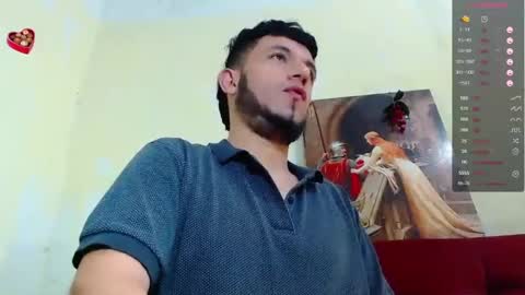 Call me  Juliano independent model online show from March 6, 6:59 pm