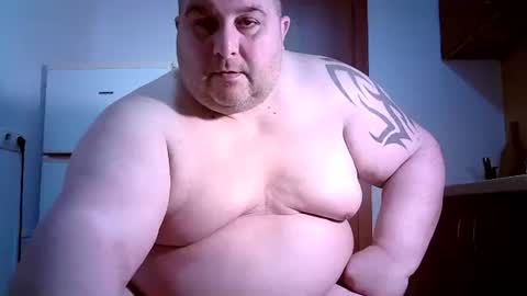 Snapshot of julianoparno chatting on May 4, 1:12 am Juliano online show from May 4, 1:12 am