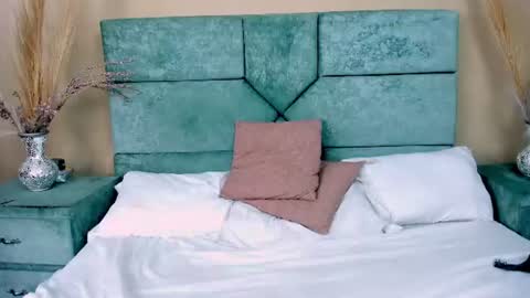 Julian online show from June 14, 2:46 am