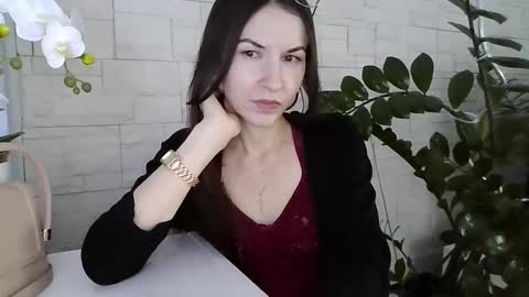 Julia online show from February 23, 2:58 pm