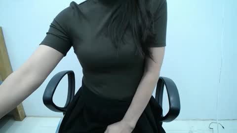 julie9x online show from November 22, 9:03 pm