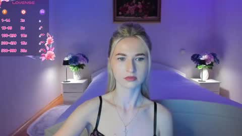 julieblazex online show from May 29, 8:18 pm