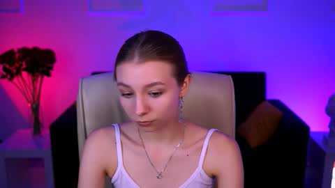 juliedaniel online show from September 9, 8:14 am