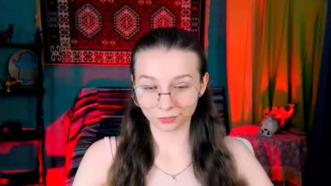 juliedaniel online show from November 14, 5:06 am