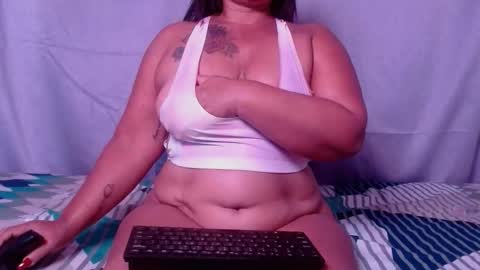 julielove1 online show from May 12, 10:23 am
