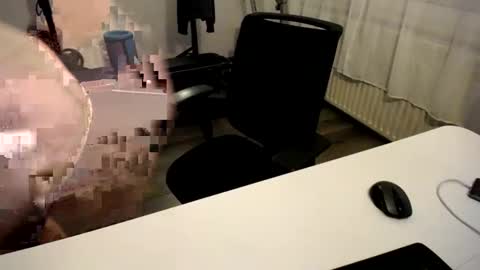 Snapshot of julienneedyou chatting on December 9, 7:06 am julienneedyou online show from December 9, 7:06 am