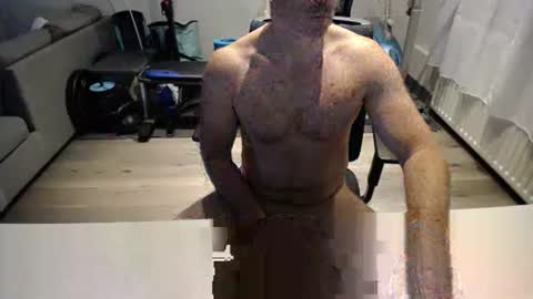 Snapshot of julienneedyou chatting on September 30, 6:29 am julienneedyou online show from September 30, 6:29 am