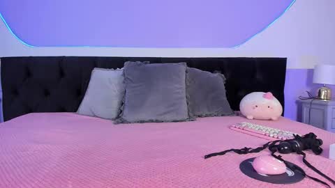 Julieta  online show from October 17, 1:14 pm