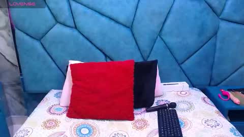 Julieta online show from April 11, 3:11 am