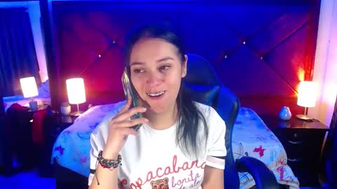 julietacollins06 online show from May 6, 2:33 pm