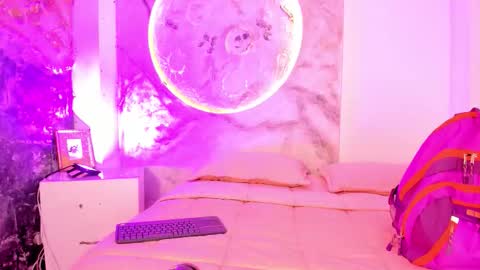 julietakane online show from February 25, 4:33 am