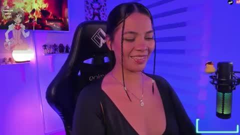 Julieta  online show from November 21, 6:45 am