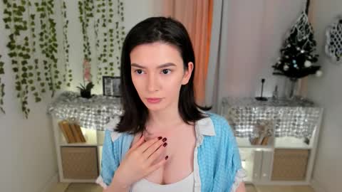 Snapshot of julietaromaniss chatting on December 18, 9:10 pm Julieta or Jully online show from December 18, 9:10 pm