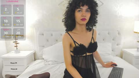 julietta    online show from May 28, 12:13 pm