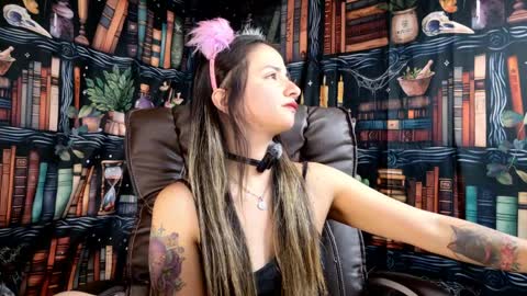 Snapshot of julietta__jackson chatting on April 9, 9:09 pm Julietta Jackson online show from April 9, 9:09 pm