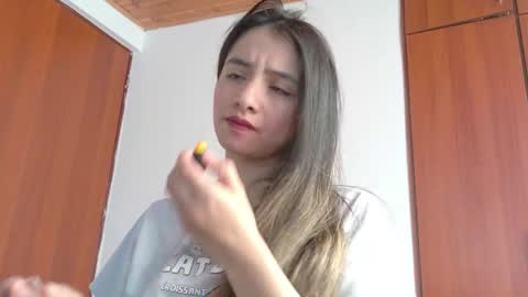 Snapshot of julietta__jackson chatting on April 24, 8:22 pm Julietta Jackson online show from April 24, 8:22 pm