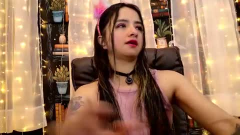 Snapshot of julietta__jackson chatting on June 20, 7:27 pm Julietta Jackson online show from June 20, 7:27 pm
