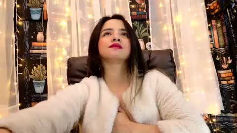 Snapshot of julietta__jackson chatting on June 26, 5:50 pm Julietta Jackson online show from June 26, 5:50 pm
