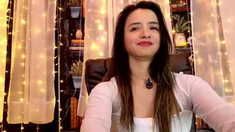 Snapshot of julietta__jackson chatting on July 23, 10:08 pm Julietta Jackson online show from July 23, 10:08 pm
