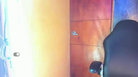   J U L L I E T A F O X   online show from April 16, 4:57 am