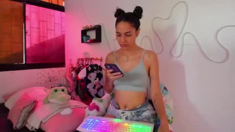 Snapshot of juliette_sweet05 chatting on September 30, 2:22 pm juliette online show from September 30, 2:22 pm