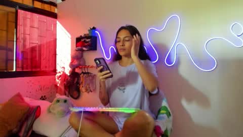 Snapshot of juliette_sweet05 chatting on October 22, 8:52 pm juliette online show from October 22, 8:52 pm