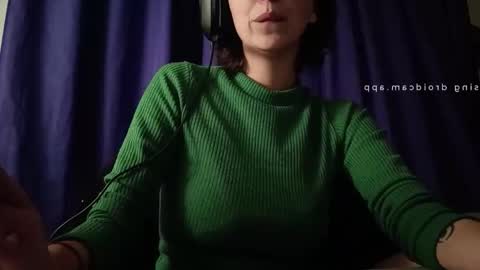 Snapshot of julietxxx03 chatting on May 28, 3:59 am julietxxx03 online show from May 28, 3:59 am