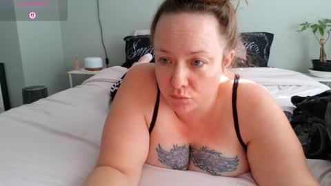 Juli Monroe online show from April 16, 3:13 pm