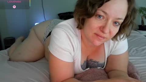 Juli Monroe online show from May 7, 4:51 am