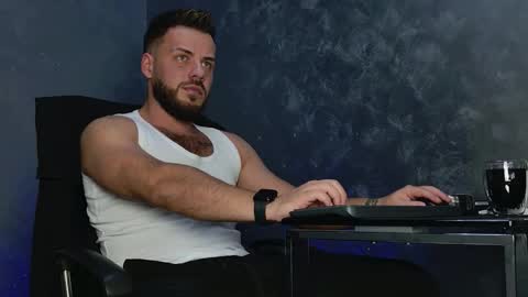 JULiUS   online show from December 2, 7:42 pm