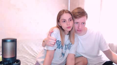 Snapshot of julsweet chatting on June 5, 6:31 am sweet online show from June 5, 6:31 am