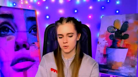 junewoods online show from February 12, 7:36 am