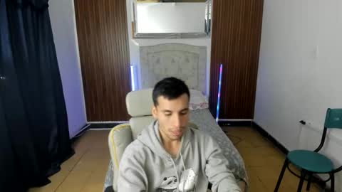 Junior Caicer online show from January 17, 1:54 am