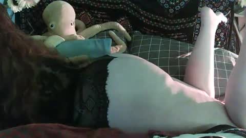 Juniper Darling  online show from April 17, 7:50 pm