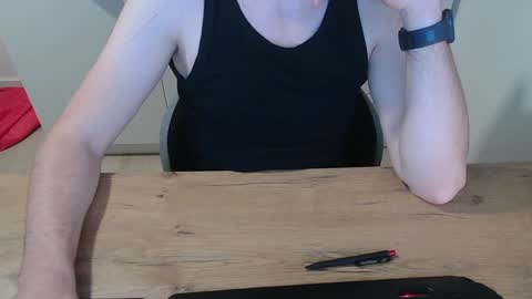 junk2711 online show from January 3, 9:15 am