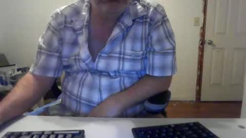 Snapshot of junkhp1 chatting on June 8, 10:26 am junkhp1 online show from June 8, 10:26 am