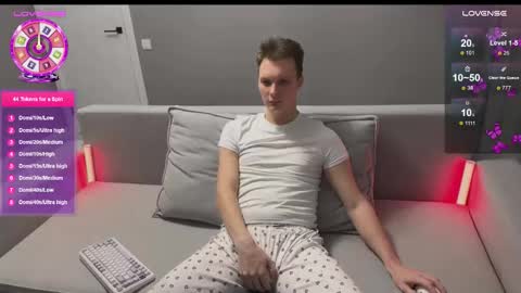 Snapshot of junkii_bae chatting on February 3, 1:15 am TeddyAndAlex online show from February 3, 1:15 am