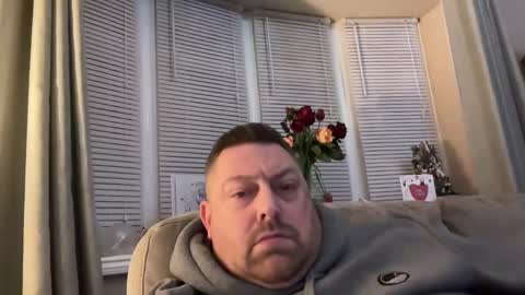 Snapshot of junky345 chatting on December 27, 10:37 pm Junky online show from December 27, 10:37 pm