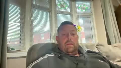 Snapshot of junky345 chatting on April 18, 5:11 am Junky online show from April 18, 5:11 am